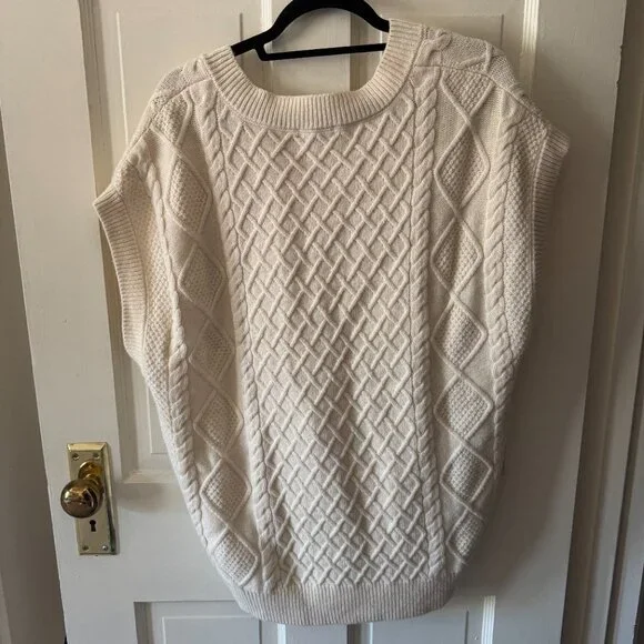 Madewell Cable Knit V-Neck Sweater Vest - Picture 3 of 3